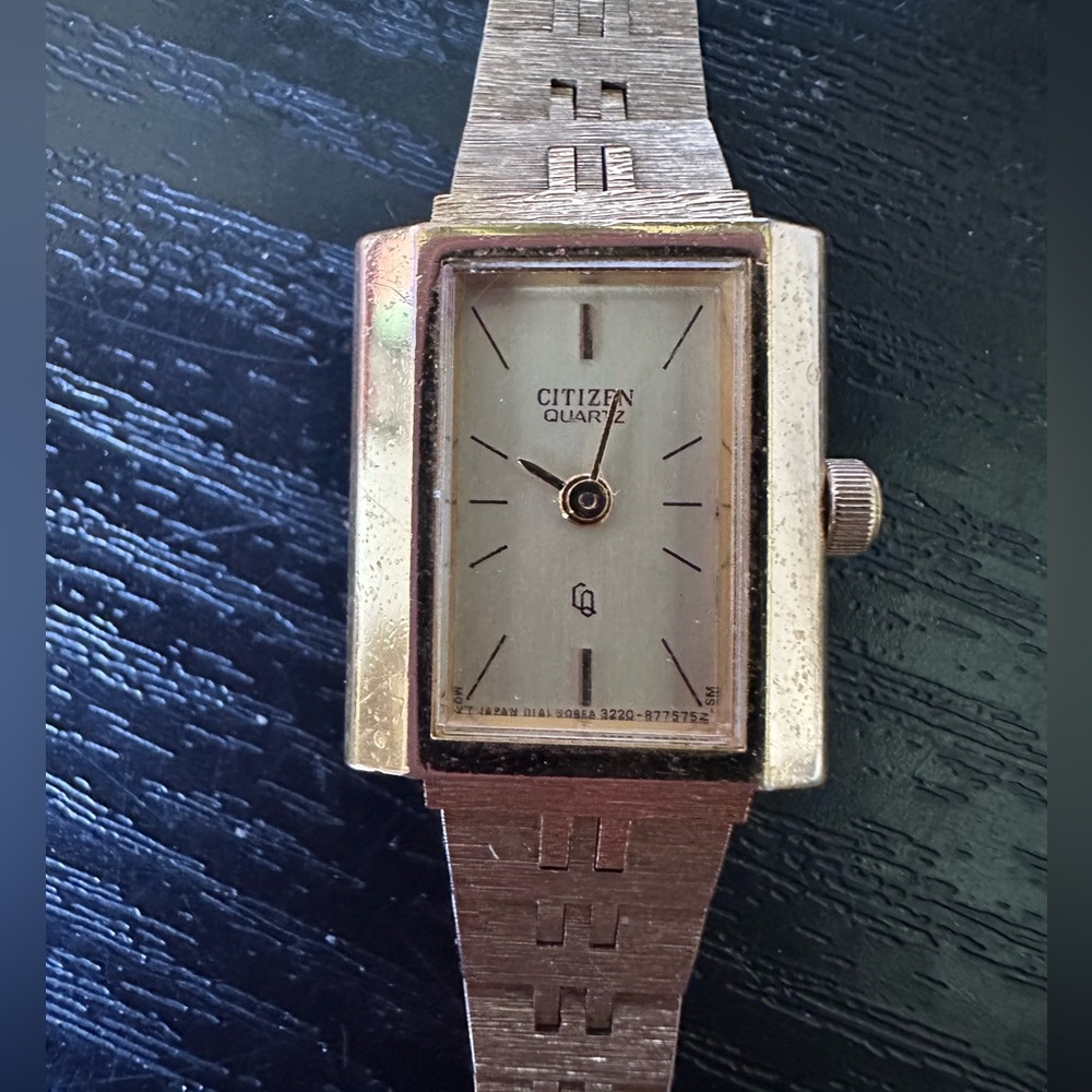 Vintage CITIZEN Gold and Silver Ladies Watch